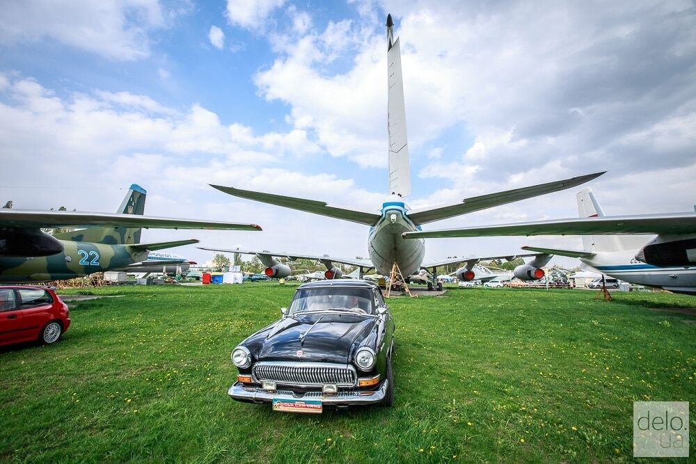 В Киеве показали потрясающие ретро-автомобили: опубликованы фото