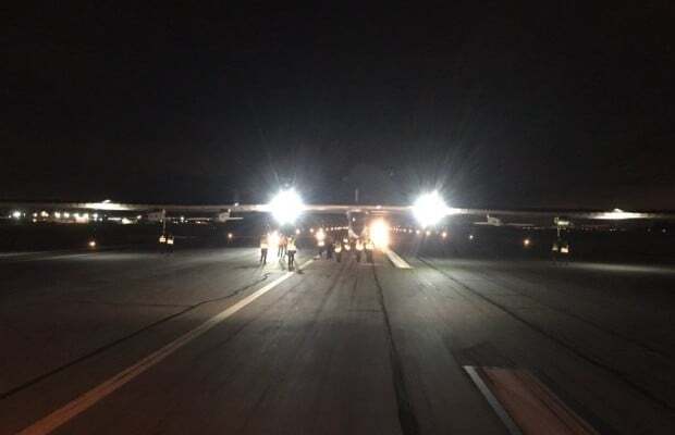 Самолет на солнечных батареях пересек Тихий океан: опубликовано видео