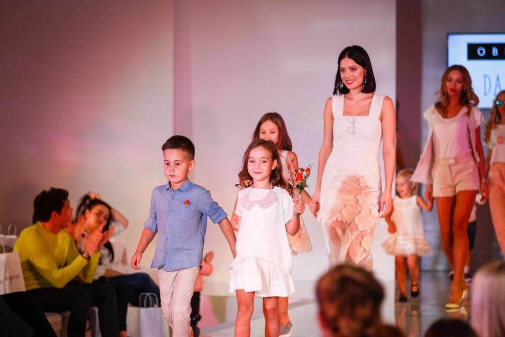Украинские звезды вышли на подиум с детьми на фэшн-шоу SPECIALyou Fashion Day