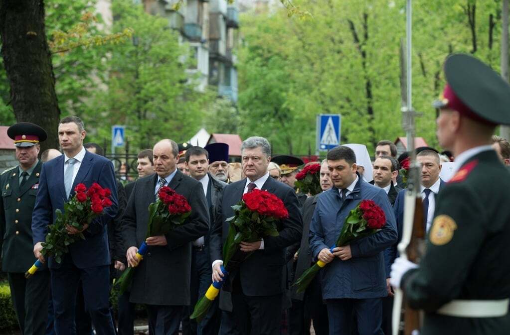 "Спасибі кожному ліквідаторові": Порошенко вшанував пам'ять жертв Чорнобильської катастрофи