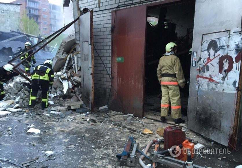 В Киеве взрывом разнесло пять гаражей, есть погибший