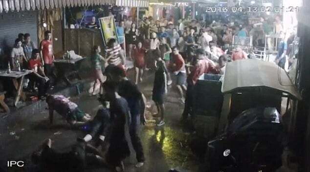 У Таїланді натовп забив до напівсмерті британських пенсіонерів