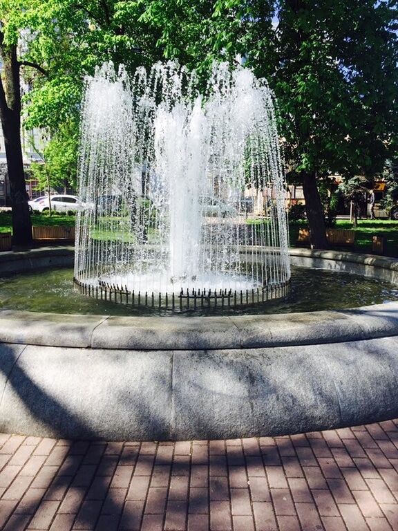 В Киеве начали работать фонтаны 