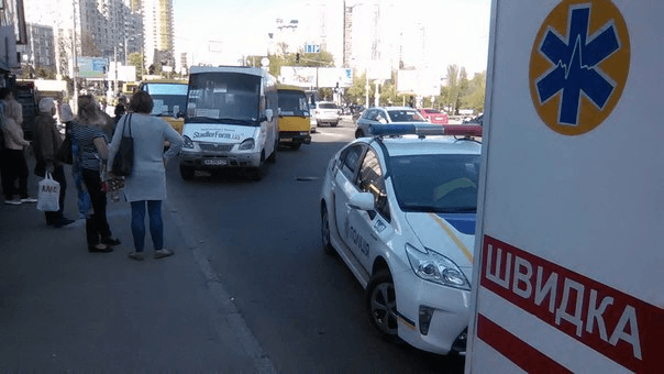 Палка против ножа: киевские маршрутчики устроили кровавую бойню. Фоторепортаж