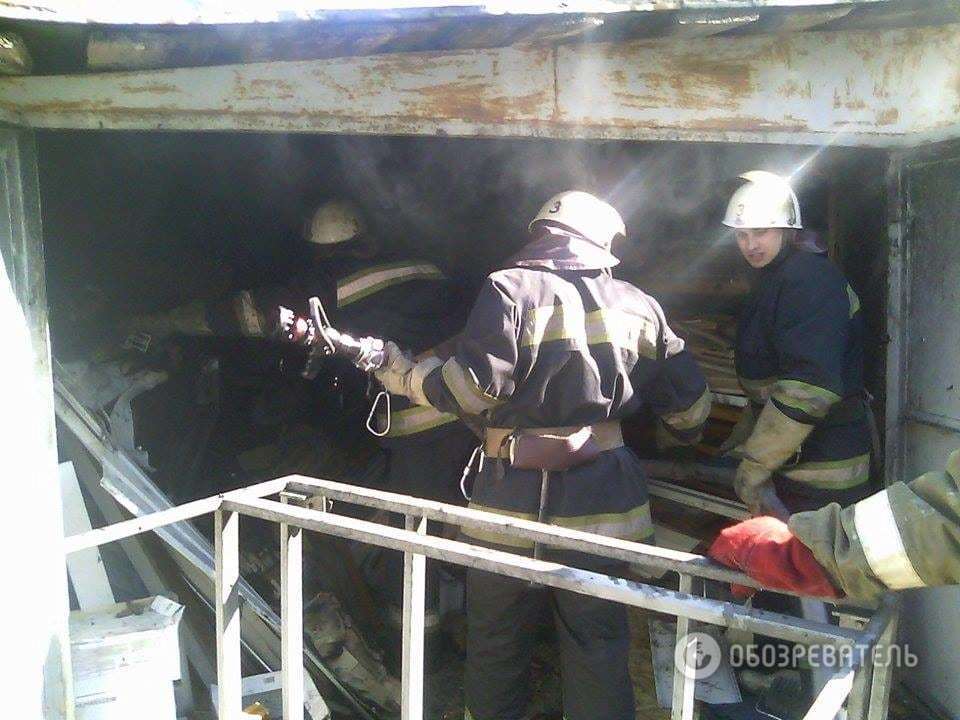В Киеве оборвавшийся провод устроил серьезный пожар: опубликованы фото