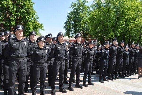 У самому серці України: в Кіровограді склала присягу патрульна поліція