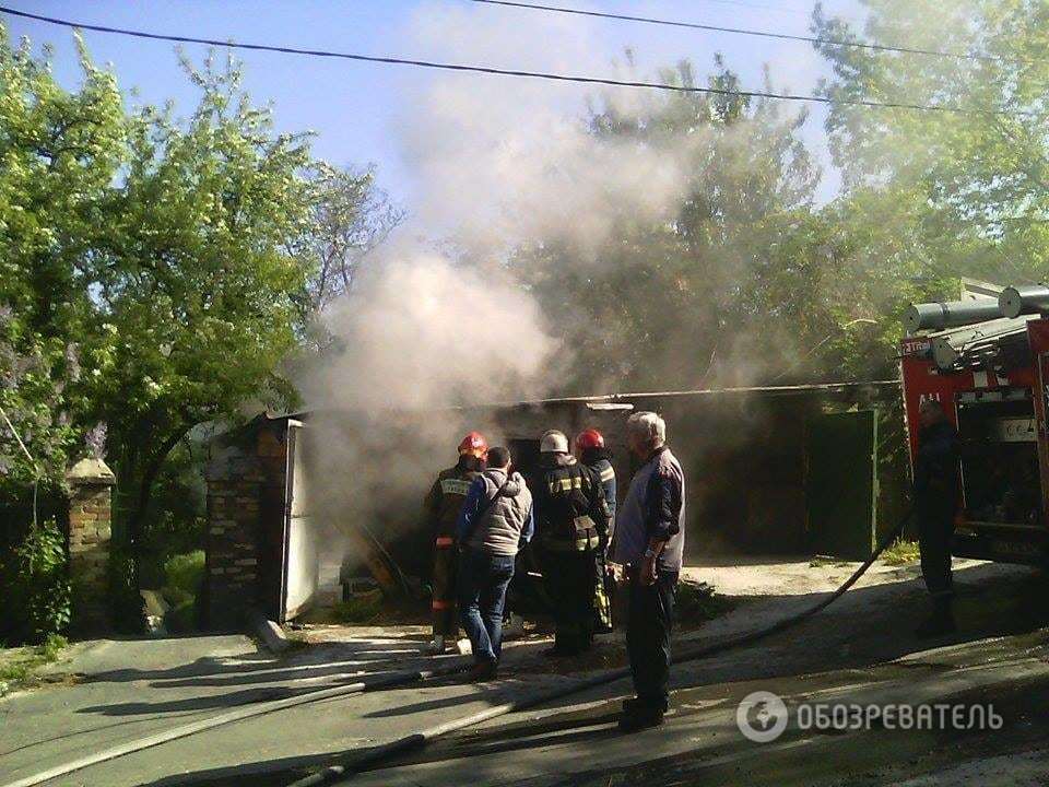 В Киеве оборвавшийся провод устроил серьезный пожар: опубликованы фото