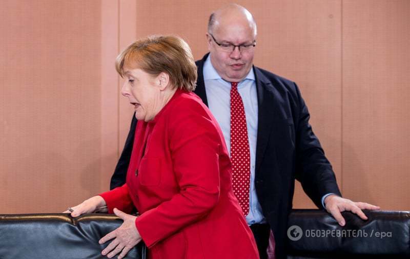 Не разминулись: Меркель  не сдержала эмоций во время "маневра" в канцелярии. Фотофакт