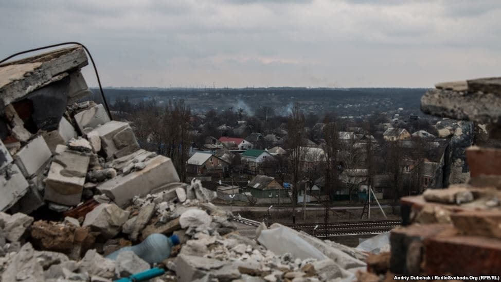 Опубліковані моторошні знімки авдіївських дев'ятиповерхівок, що вистояли під артобстрілами