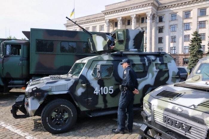 Свата в Одесі. Куликове поле зайняли більше тисячі силовиків