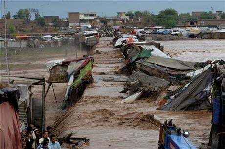 У Пакистані від повені загинуло щонайменше 45 осіб: опубліковані фото, відео