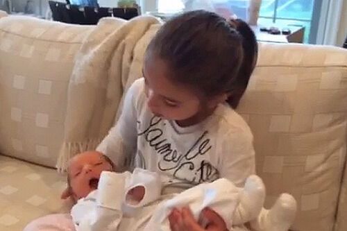 Иванка Трамп опубликовала нежное видео дочери и новорожденного сына