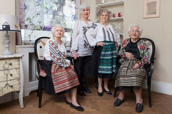 Красота вне возраста: румынские бабушки стали моделями для глянца