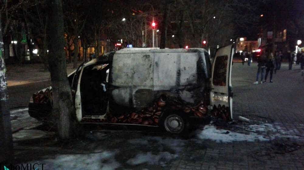 "Весь огонь на меня": в центре Черкасс взорвалась "кофейня на колесах"