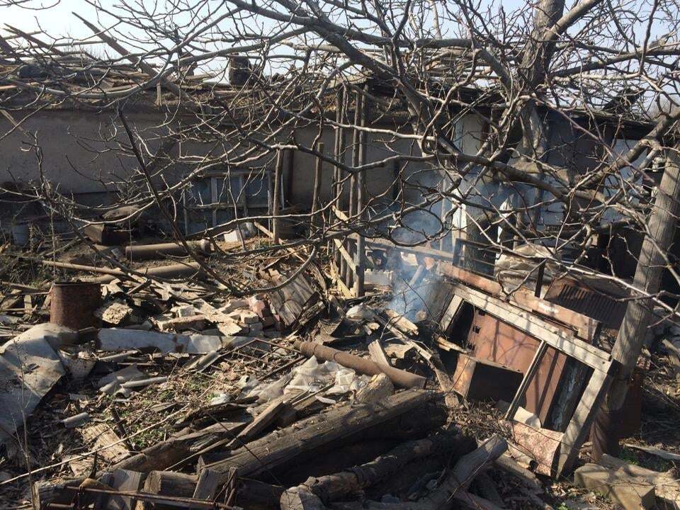 Терористи обстріляли українських військових під Авдіївкою, є поранені