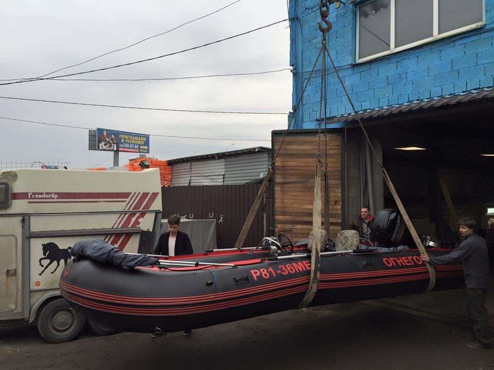 Из Москвы на Мадагаскар: россияне отправились в "дурацкое" путешествие на лодке