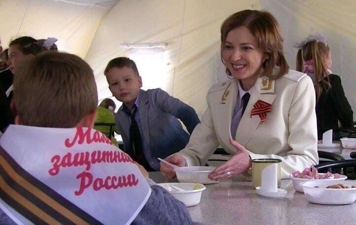 "Прокурор" Поклонская заставила 150 детей стать "маленькими защитниками России"
