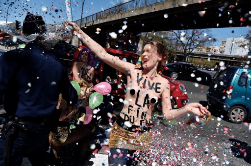 FEMEN во Франции устроили провокацию на 1 мая