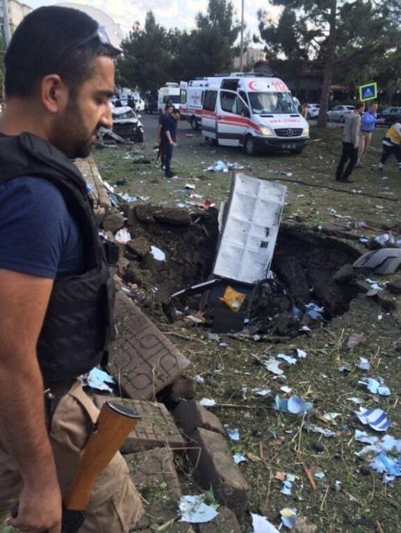 В Турции прогремел мощный взрыв: есть жертвы. Фото- и видеофакт