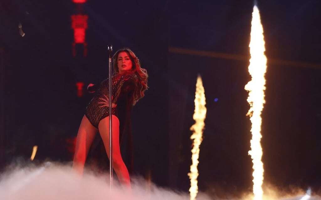 Певица из Армении в первом полуфинале "Евровидения-2016" поразила сексуальным нарядом