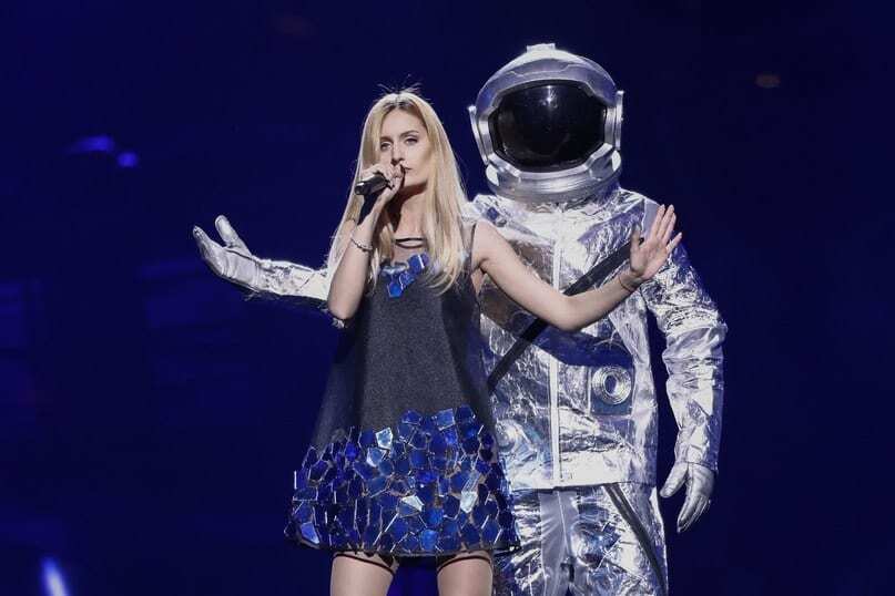 Гагарин, я вас любила: Молдова вышла на сцену Евровидения 2016 с космонавтом