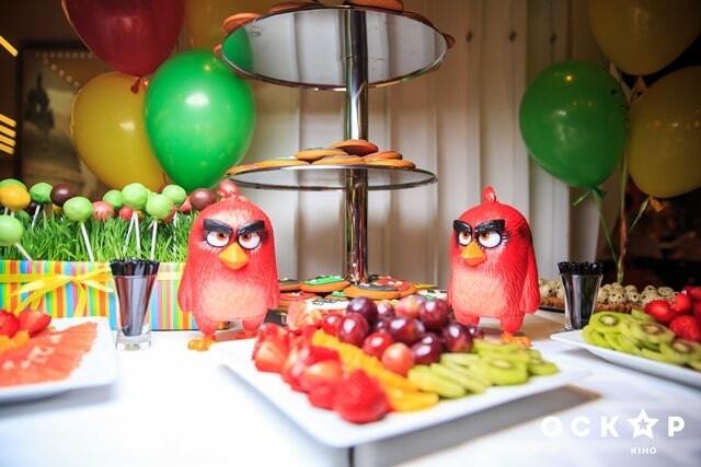 Осадчая и Зеленский были замечены на премьере Angry Birds 