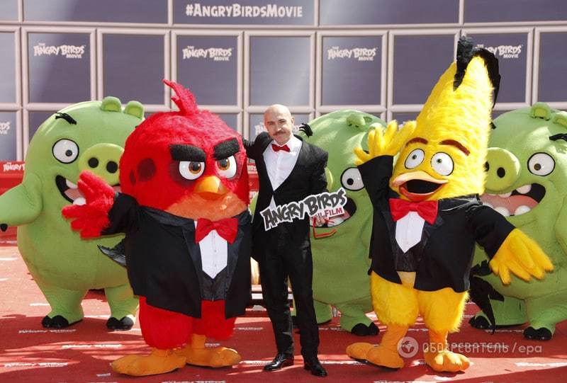 В Канны прилетели Angry Birds: герои мультфильма украсили набережную Круазетт