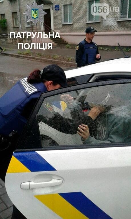 Болельщице "Днепра" разбили голову после скандального матча Кубка Украины: жуткие фото
