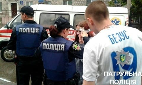 Болельщице "Днепра" разбили голову после скандального матча Кубка Украины: жуткие фото