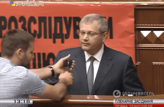 Пятница 13-е: Рада "закрылась" после потасовки Тимошенко с Вилкулом. Видеофакт