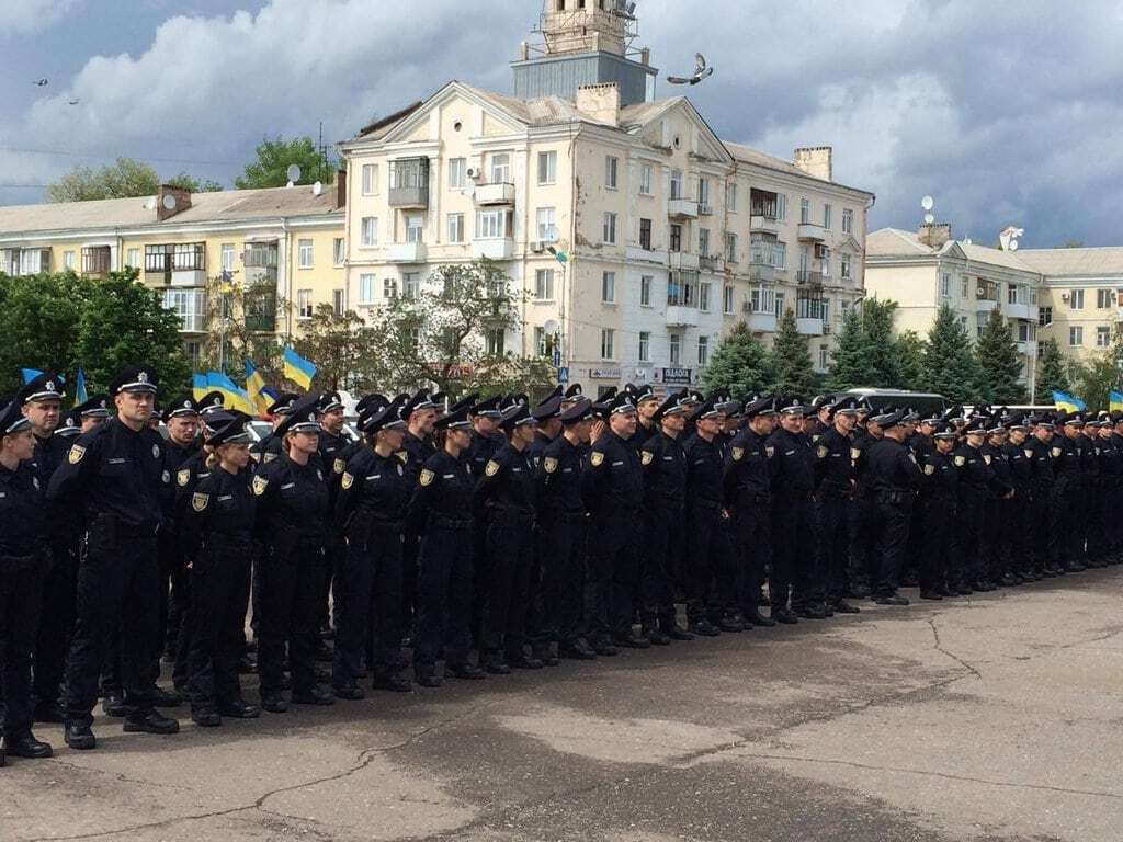 "Нас не остановить": в Краматорске и Славянске запустили патрульную полицию