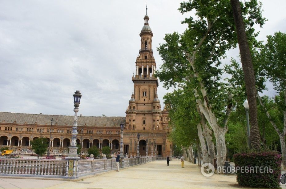 Палаци, мечеті та корида: заради чого варто поїхати в Севілью