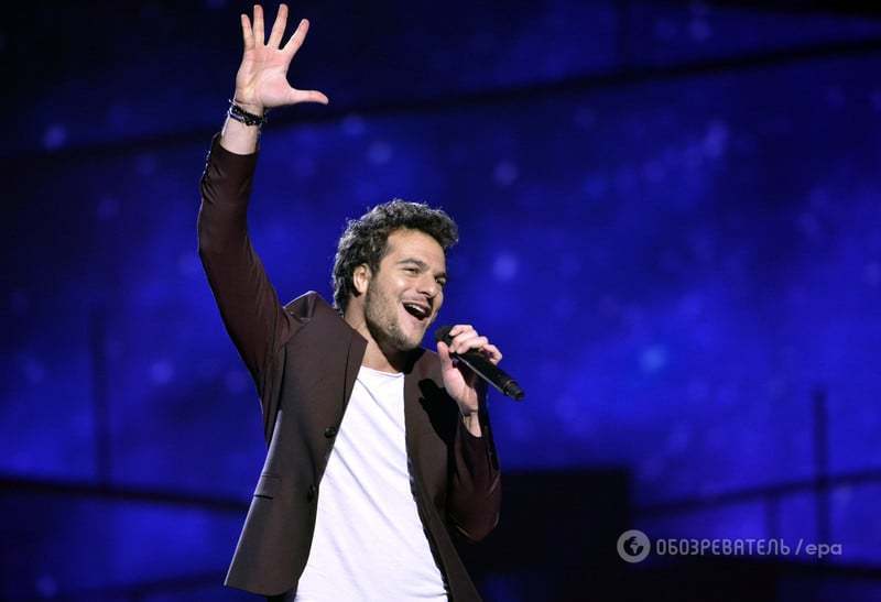 Представитель Франции зажигательно спел о любви в финале "Евровидения-2016": опубликовано видео