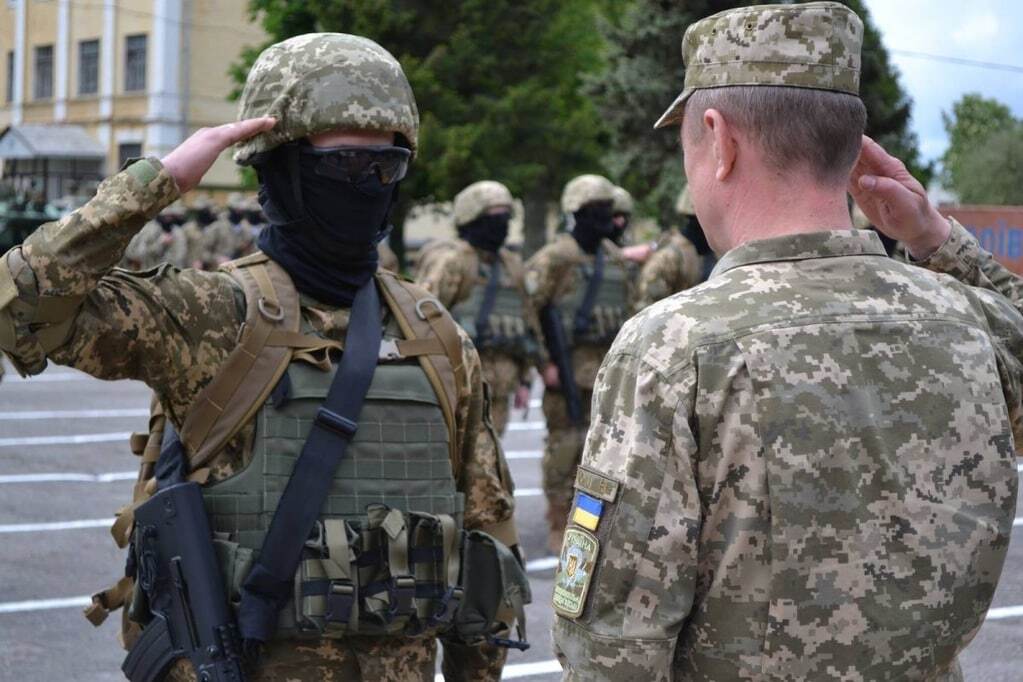 Непереможні воїни: в Україні випустили перших бійців Сил спецоперацій