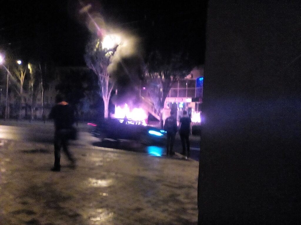 В Донецке возле здания горсовета прогремел взрыв: есть жертвы