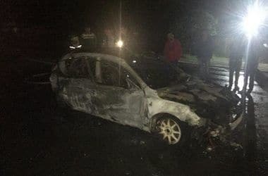 В Харькове на ходу загорелся автомобиль с девушкой за рулем