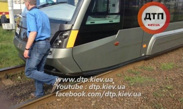 У Києві зійшов з рейок швидкісний трамвай