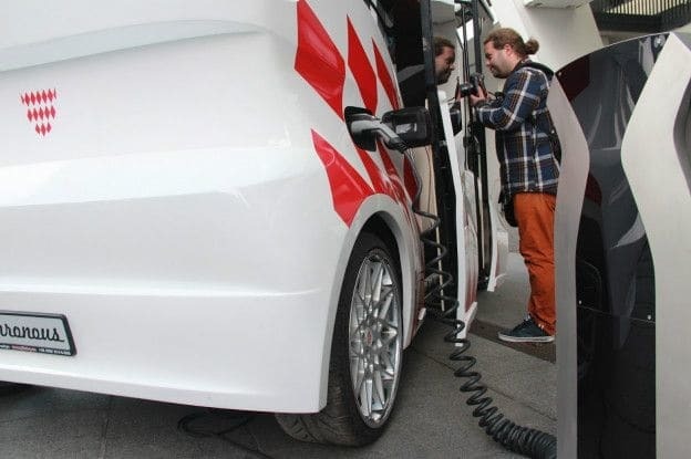 Конкурент Tesla: в Украине презентовали первый отечественный электромобиль