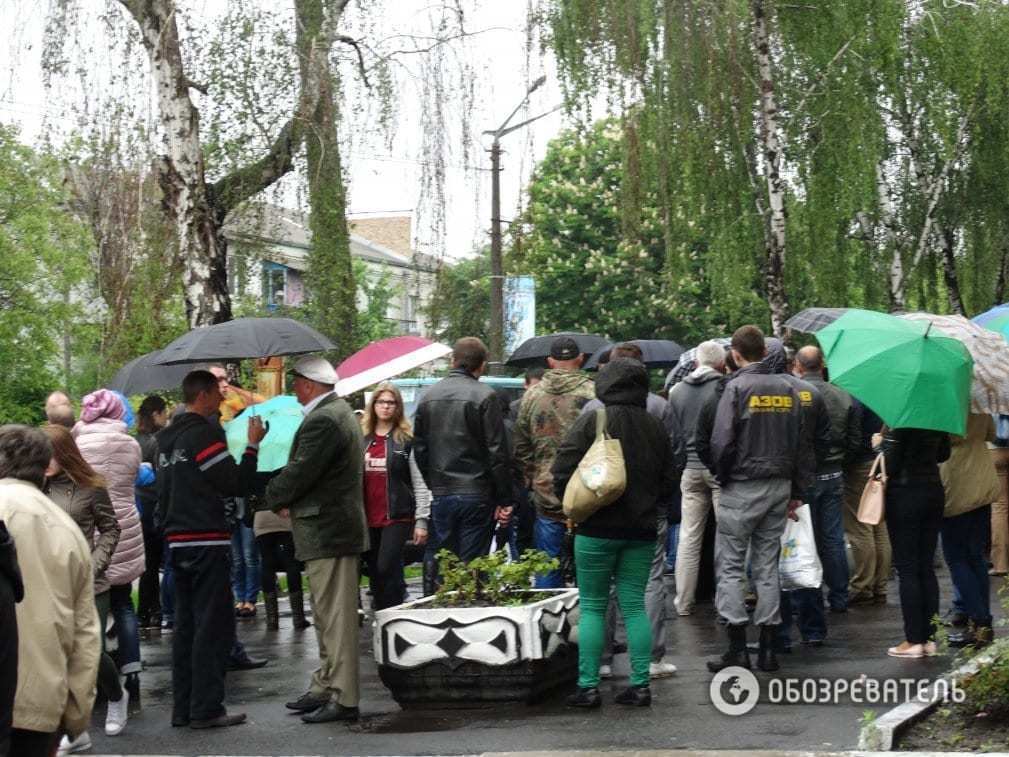 На грани "взрыва". Жители Обухова требуют расследовать смерть женщины в компании полицейских