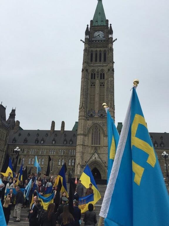 Канадські депутати провели флешмоб на підтримку кримських татар