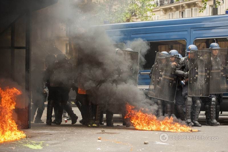 Париж в огне: многотысячные протесты во Франции разогнали гранатами. Фоторепортаж и видеофакт