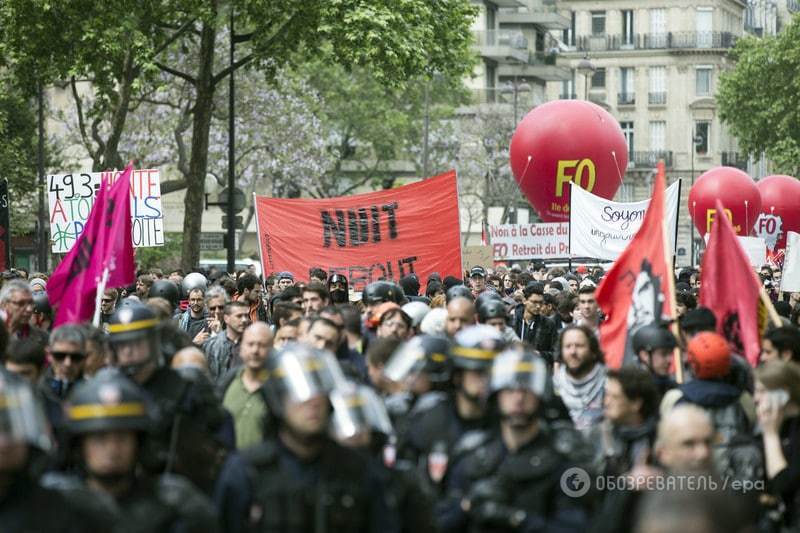 Париж у вогні: багатотисячні протести у Франції розігнали гранатами