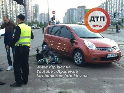 В Киеве женщина-водитель сбила мать с детской коляской