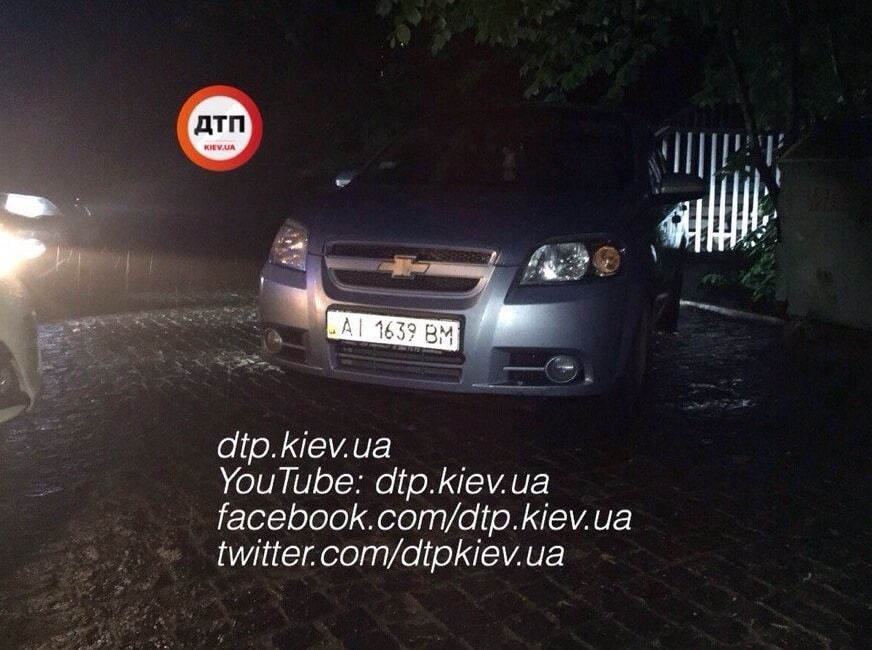В Киеве ночью полиция устроила погоню за пьяным водителем