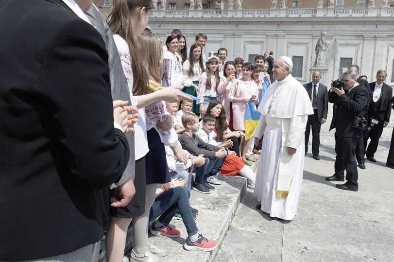 Бужинская с Папой Римским в Ватикане помолились за мир в Украине