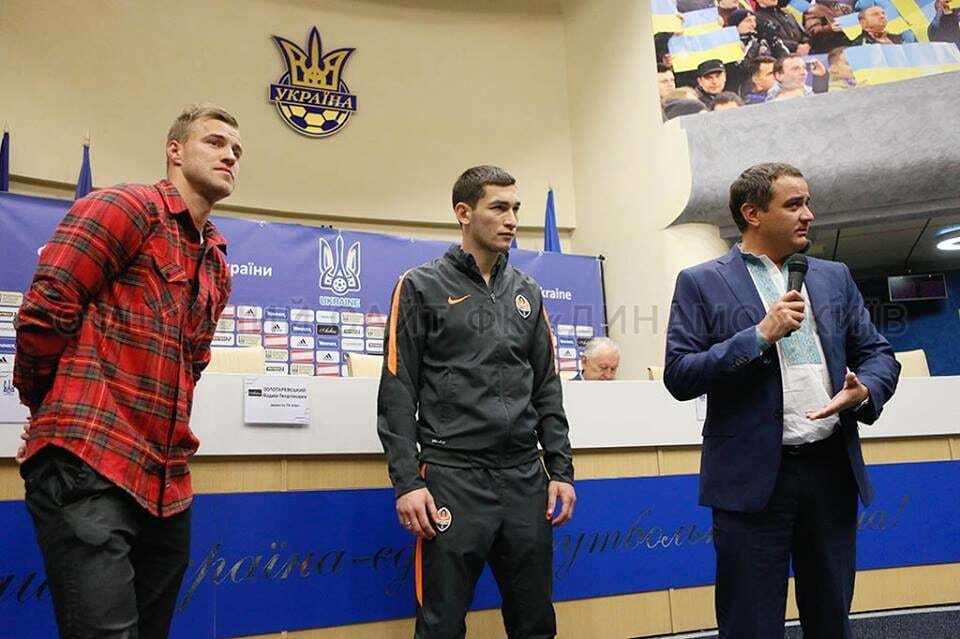 Фото дня: Степаненко и Ярмоленко впервые встретились после скандала в матче "Шахтер" – "Динамо"