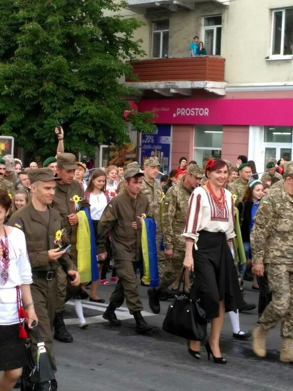 Донбас приєднався до святкування Дня вишиванки