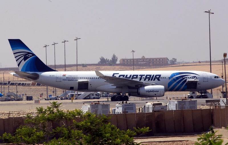 Крах пасажирського літака EgyptAir: усі подробиці, фото і відео