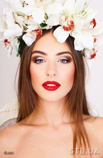 "Холостяк-6": после скандала с голыми фото участница "стала" ангелом