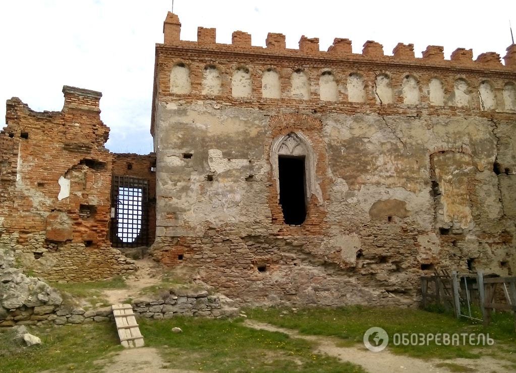 Меджибож: свет и тень фактурной крепости